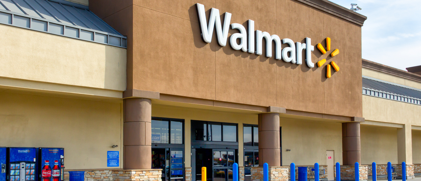 Walmart Hikes Wages as Labor Market Tightens